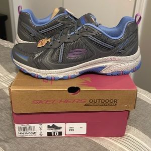 Skechers Outdoor with memory foam - hillcrest- vast adventure , char/multi